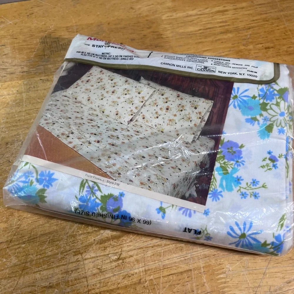 Vtg Cannon Monticello Twin Flat Sheet Blue Floral Field Flowers Made USA NEW
